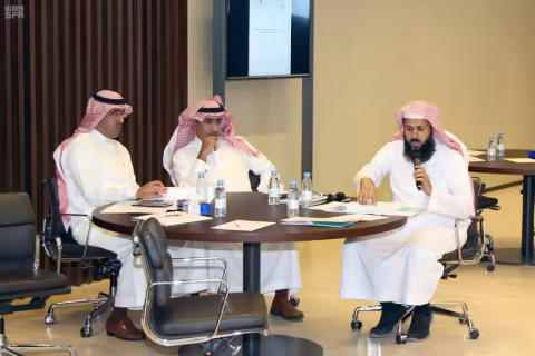 يرعى المركز حفل اليوم العالمي للتطوعي(تكاتف)